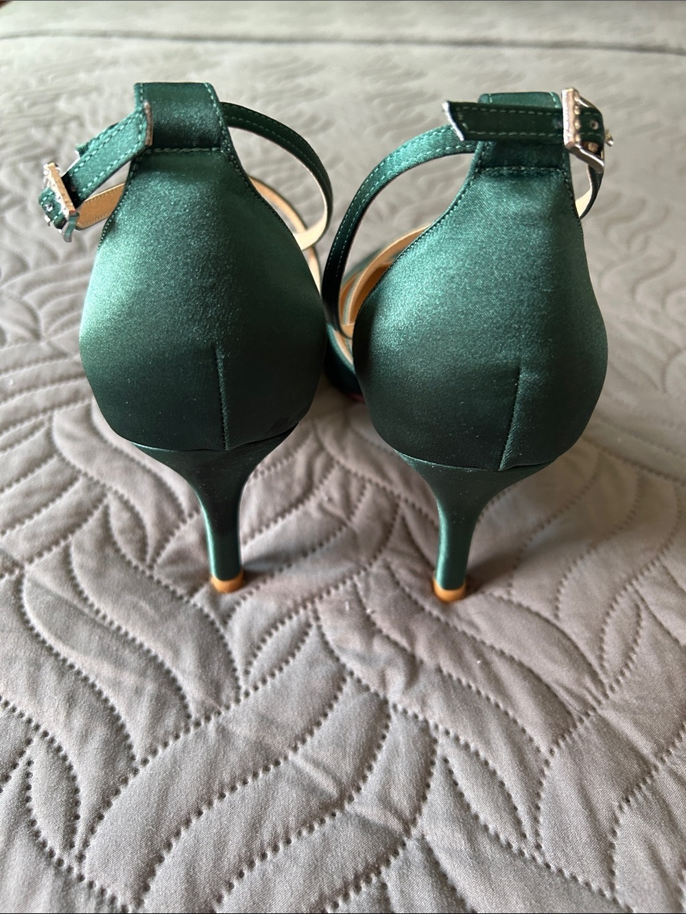 EUC - Gorgeous Jade Green Pointed Toe Ankle Strap Heels - Picture 5 of 10